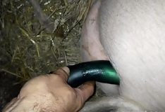 Homem safado transando com porco nojento