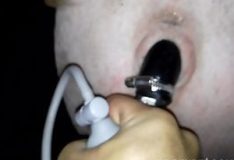 Mulher fazendo sexo com animais em vídeo caseiro