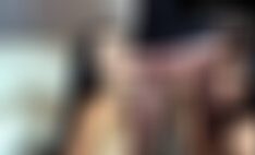 Mulher safada chupa pau de cachorro com vontade