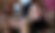 Cachorro metendo com força na branquinha safada