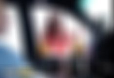 Mulher de quatro recebendo rola de cachorro na buceta